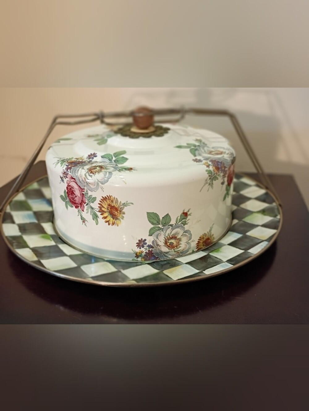 Vtg '95 Mackenzie-Childs Courtly Check Camp White Floral Market Cake Carrier